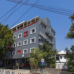 Oyo Townhouse 5 Jubilee Hills